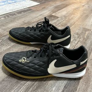 Nike Tiempo Ronaldinho edition Indoor shoes 9.5